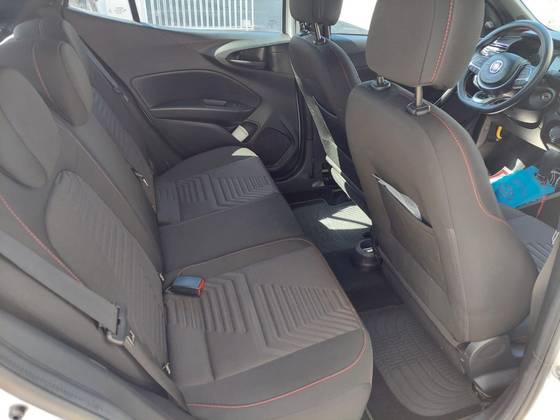 FIAT ARGO 1.8 E.TORQ FLEX HGT AT6